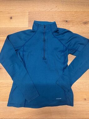 Patagonia Teal Half-Zip baselayer Performance Pullover